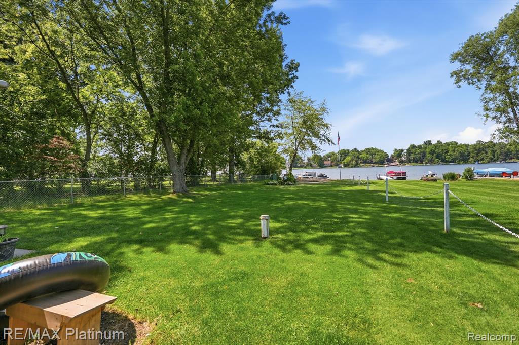 1612 S Hughes Road, Brighton, MI 48114 — Photo 23