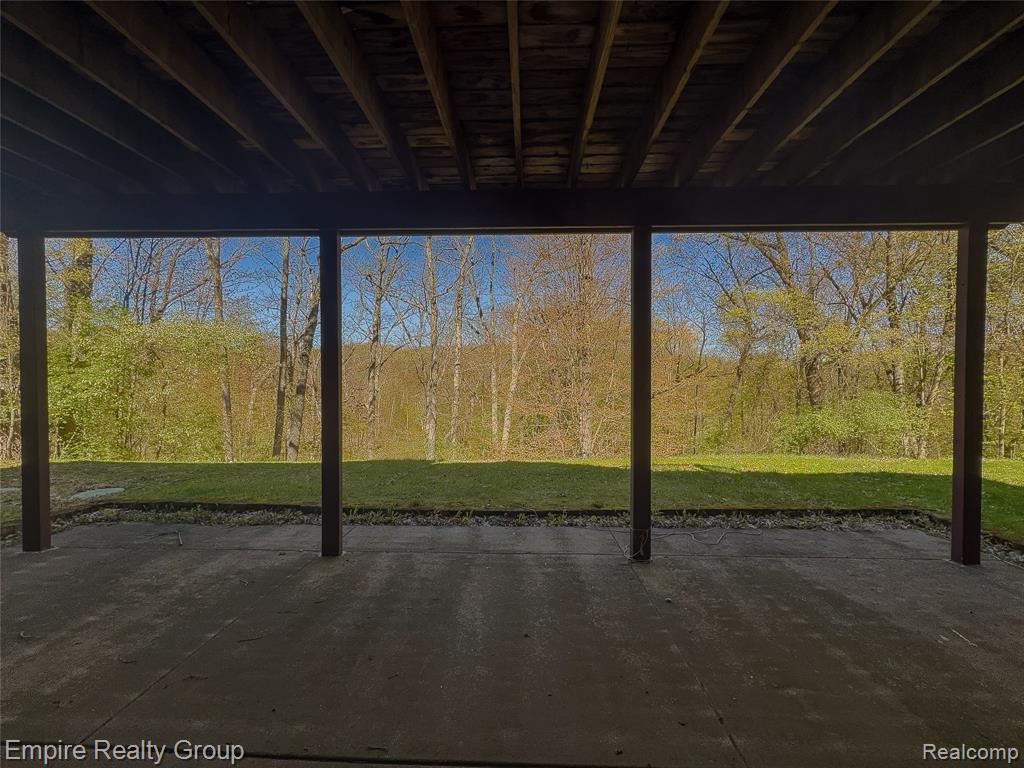 2111 Oak Terrace, Ortonville, MI 48462 — Photo 37