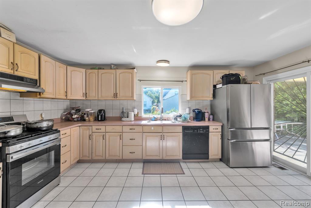 7511 Orchard Avenue, Dearborn, MI 48126 — Photo 20