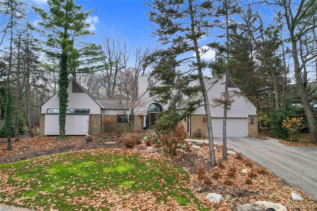 4766 Overton Cove, Bloomfield Hills, MI 48302 — Photo 2
