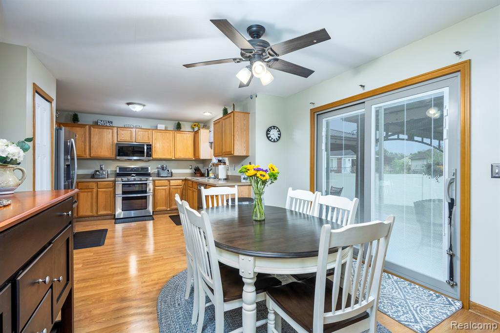 52588 Robins Nest Drive, New Baltimore, MI 48047 — Photo 21