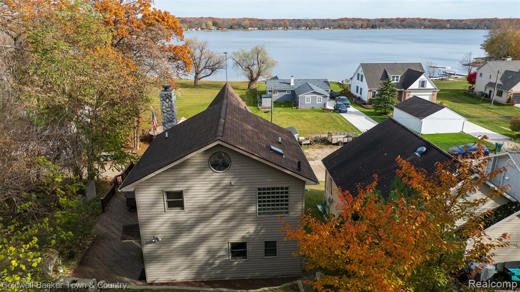 8160 Halfway Drive, Brighton, MI 48116 — Photo 3