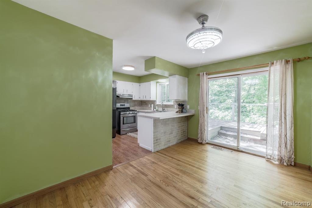 9089 SHERWOOD Drive, Davisburg, MI 48350 — Photo 12