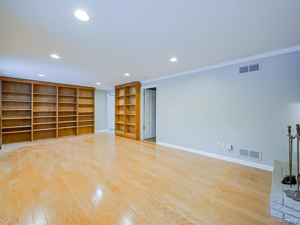 3730 Eastbourne Drive, Troy, MI 48084 — Photo 31