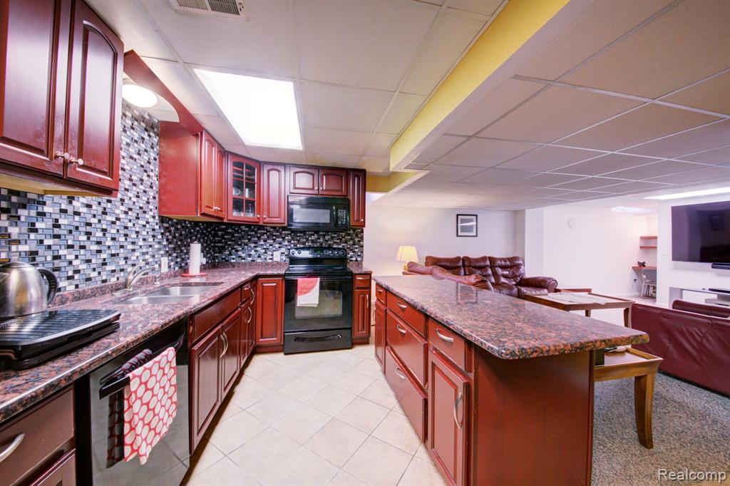 6813 Poppleton Road, Canton, MI 48187 — Photo 50