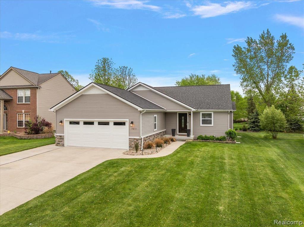 7611 Peninsula, Waterford, MI 48327 — Photo 3
