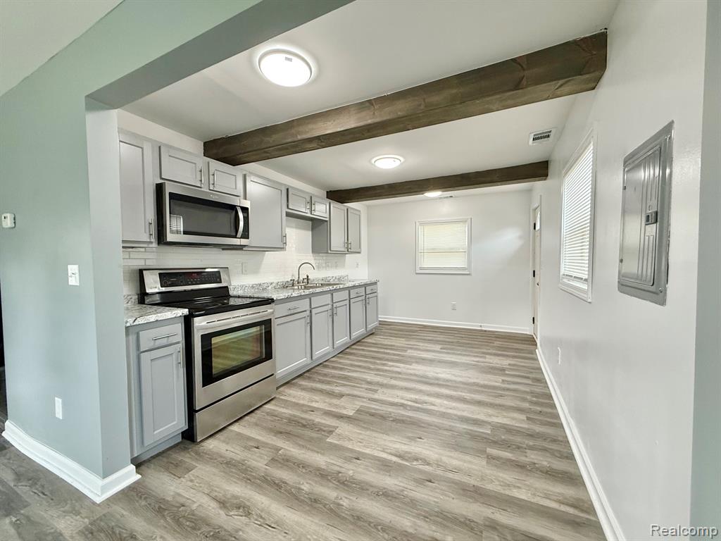 3336 Leta Avenue, Burton, MI 48529 — Photo 8