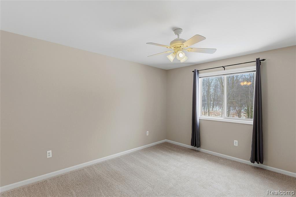 46448 Leanna Drive, Macomb, MI 48044 — Photo 32