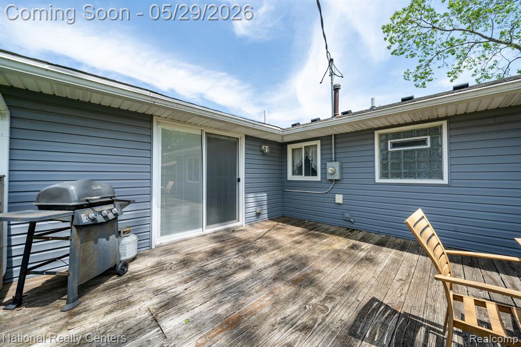 2243 Phillips Road, Auburn Hills, MI 48326 — Photo 22