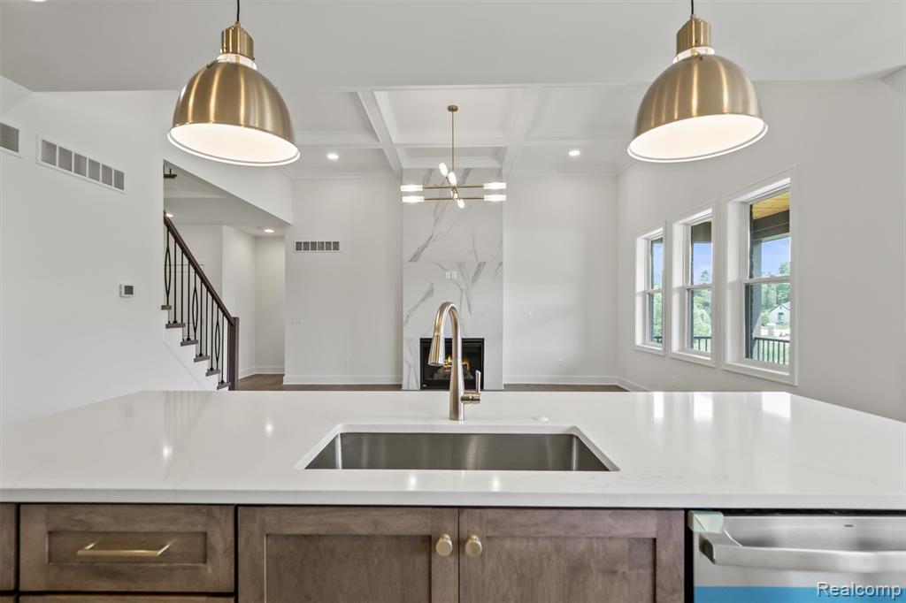 55240 Hanford Court, Shelby Twp, MI 48316 — Photo 12
