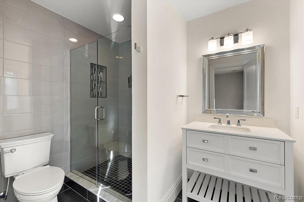 5741 Snowshoe Circle, Bloomfield Hills, MI 48301 — Photo 38