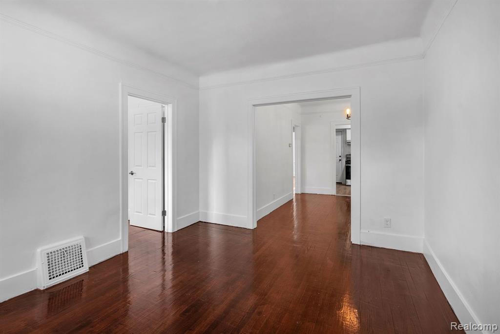 5159 RENVILLE Street, Detroit, MI 48210 — Photo 5