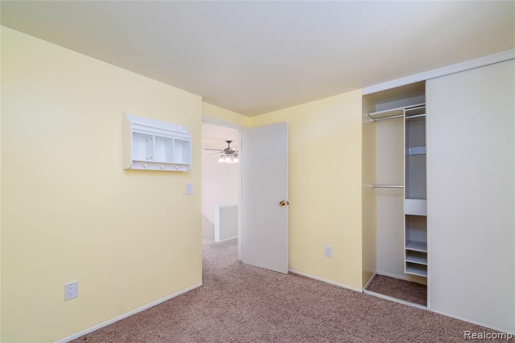 44114 Somerset Square, Canton, MI 48187 — Photo 26