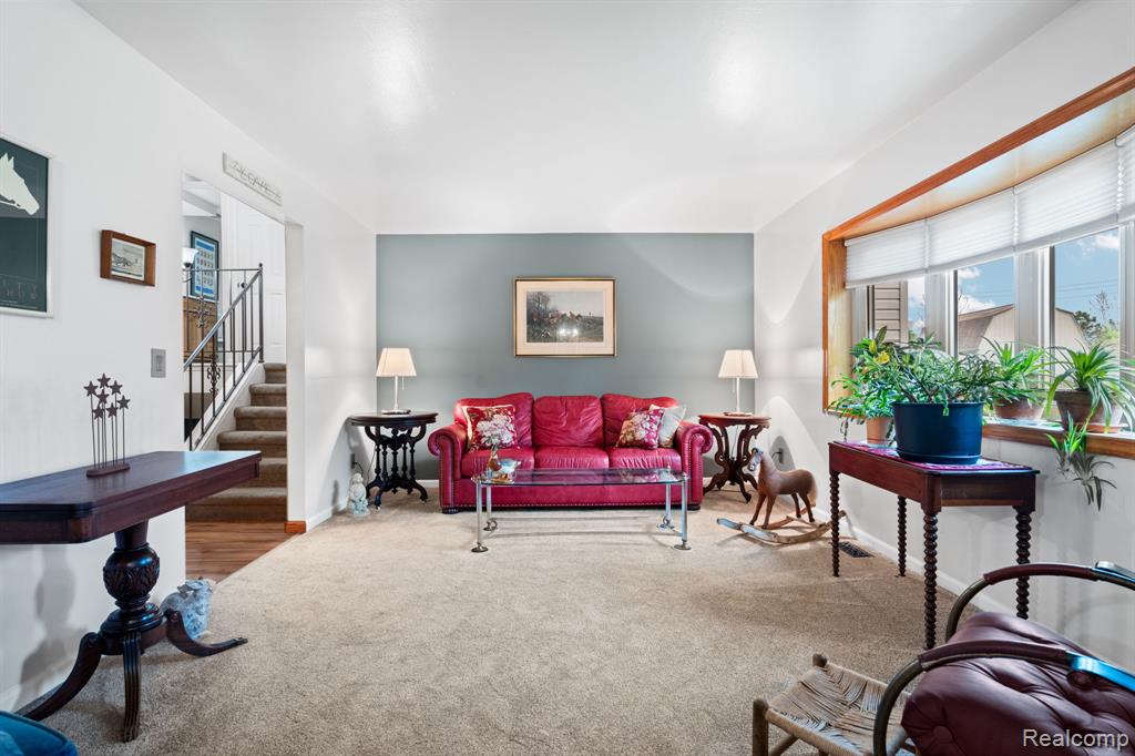 44089 Harsdale Drive, Canton, MI 48187 — Photo 5