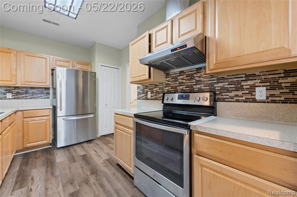 16836 Dover Drive, Northville, MI 48168 — Photo 27