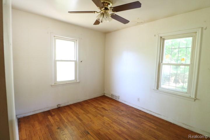 5710 Dupont Street, Flint, MI 48505 — Photo 5