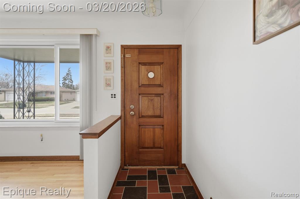 4272 Gunther Drive, Sterling Heights, MI 48310 — Photo 6