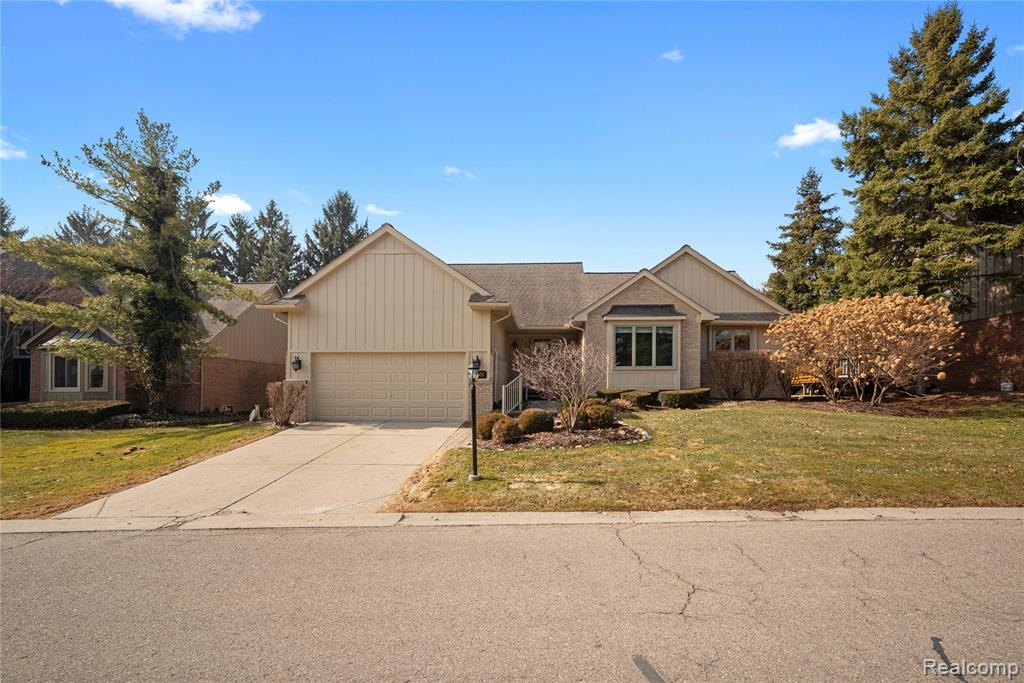 16807 Country Knoll Drive, Northville, MI 48168 — Photo 28