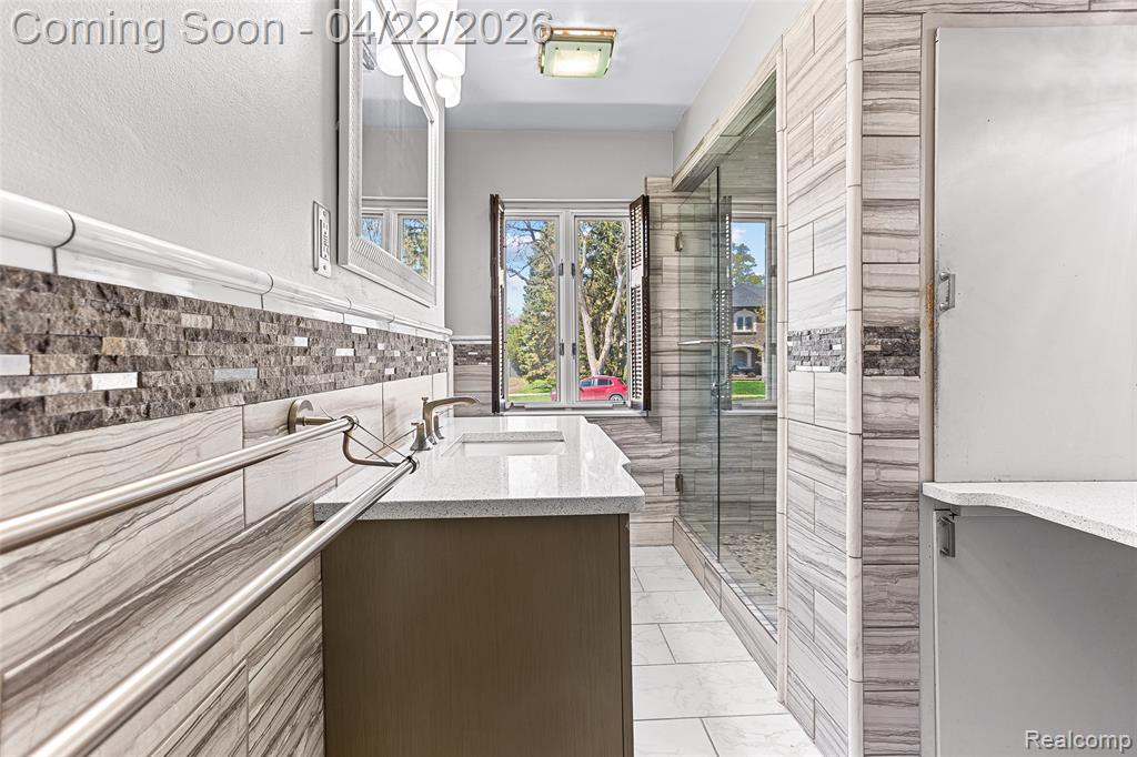 409 Crescent Drive, Dearborn, MI 48124 — Photo 36