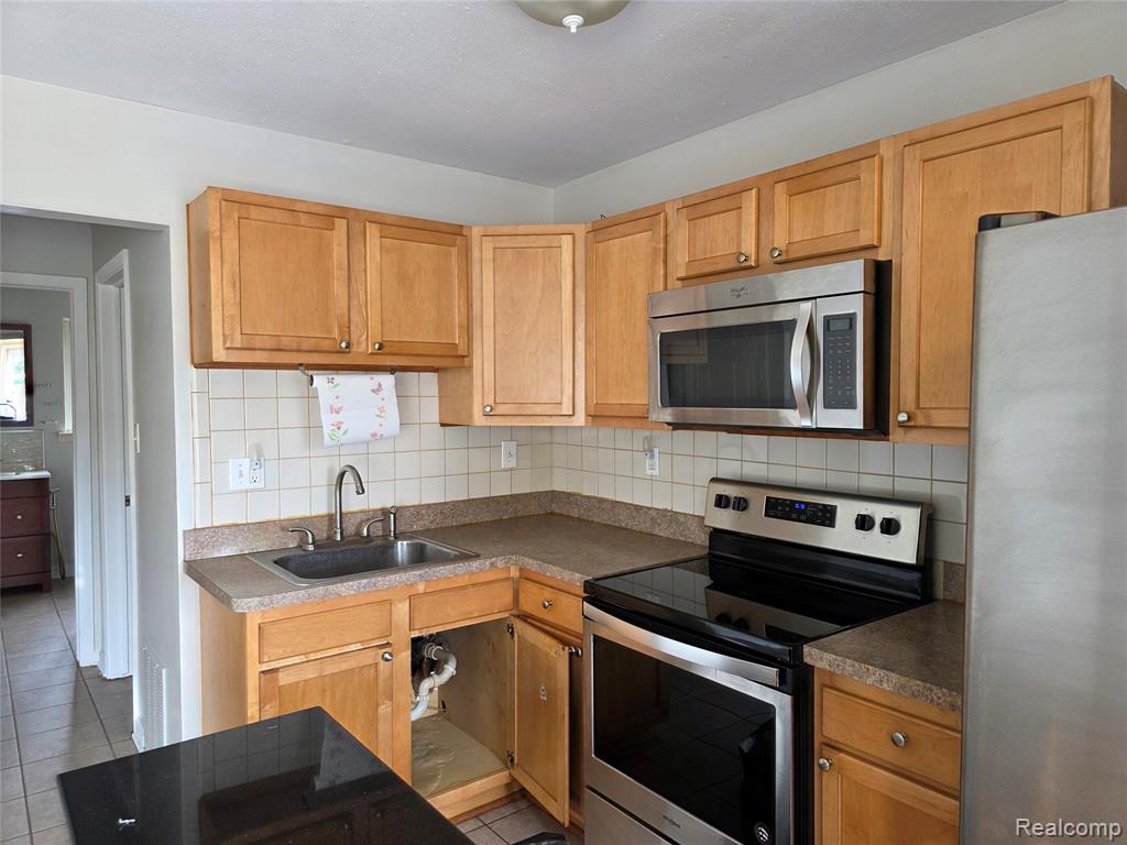 8066 Coventry Street, Westland, MI — Photo 5