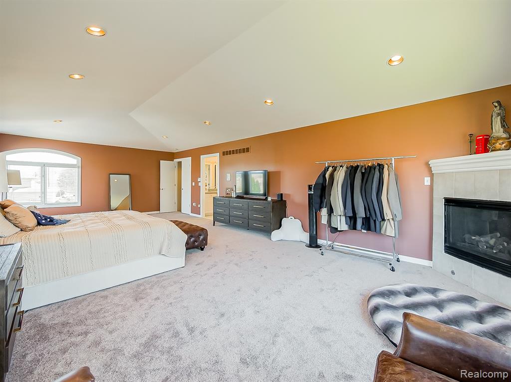 6310 Branford Drive, West Bloomfield, MI — Photo 44