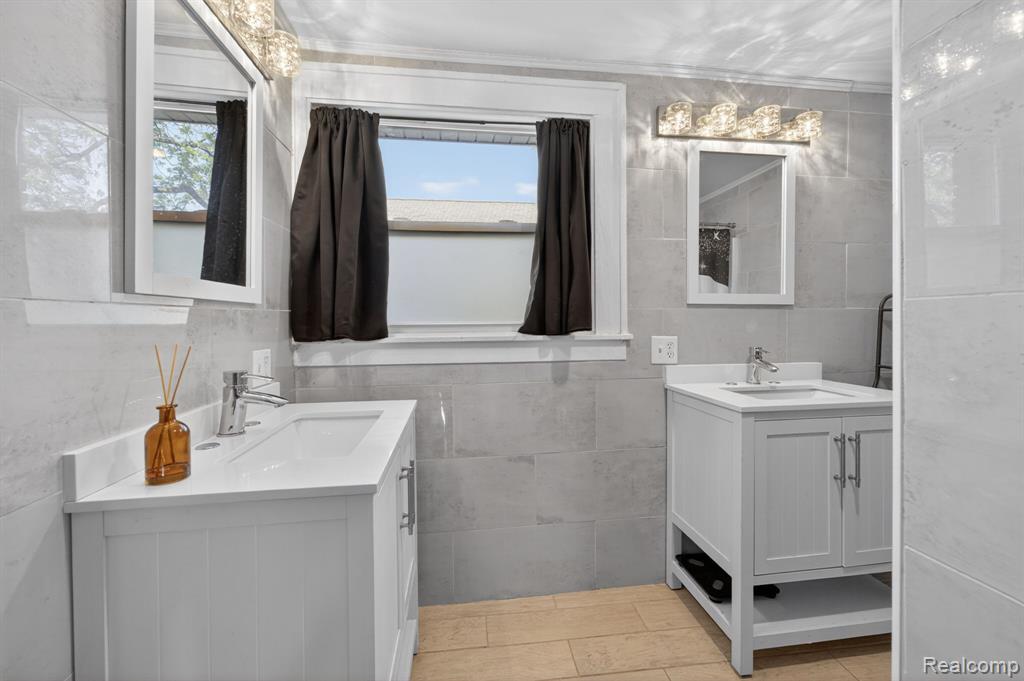 925 W Kalamazoo Street, Lansing, MI 48915 — Photo 38