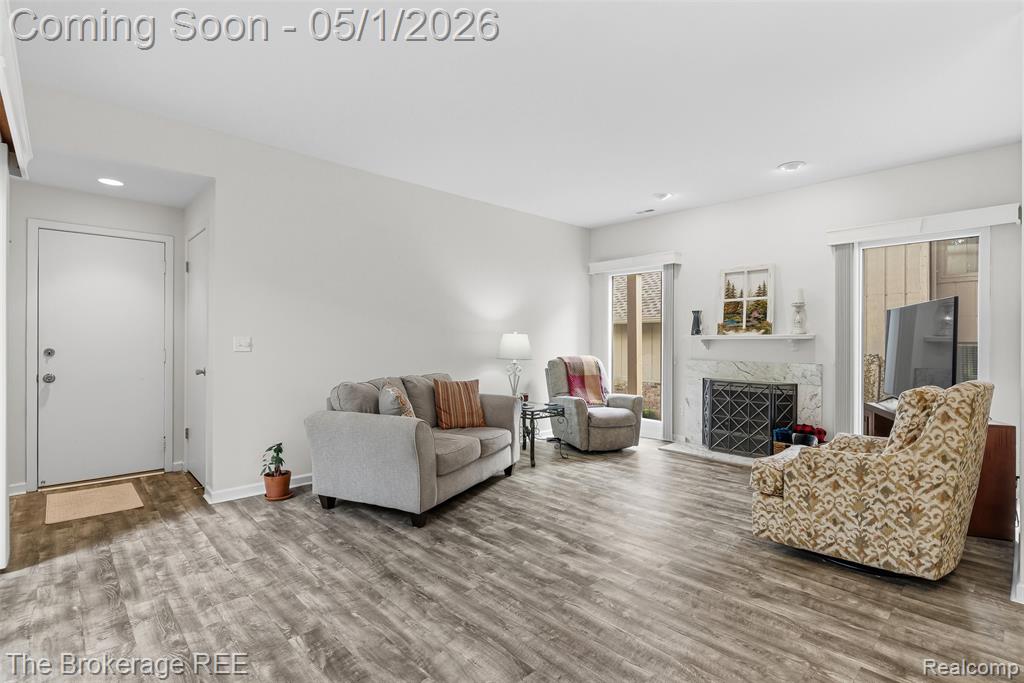 29374 Laurel Drive, Farmington Hills, MI 48331 — Photo 9