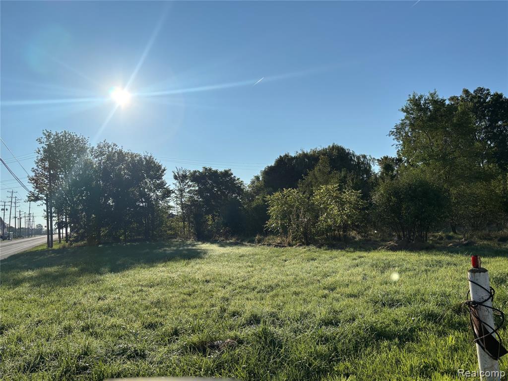 E E Carpenter Road, Flint, MI 48505 — Photo 2