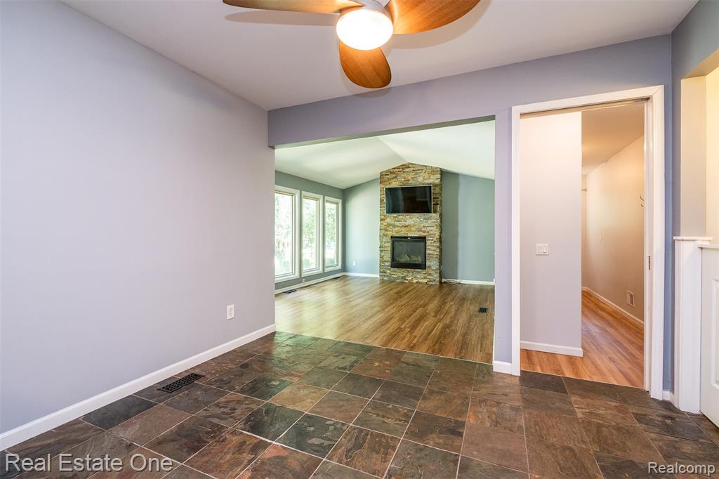 4079 Cumberland Court, Commerce Twp, MI 48390 — Photo 20