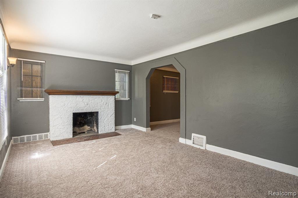 9938 WHITCOMB Street, Detroit, MI 48227 — Photo 5
