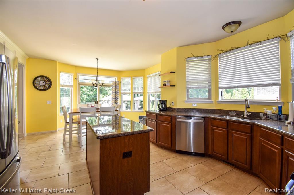 51405 CAROLINE Drive, Chesterfield, MI 48047 — Photo 16