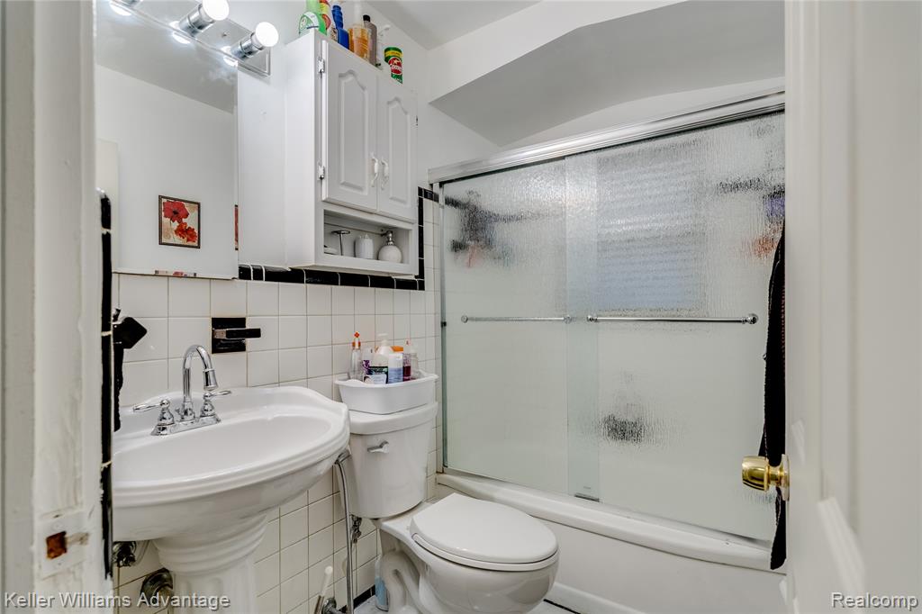 7308 Orchard Avenue, Dearborn, MI 48126 — Photo 11