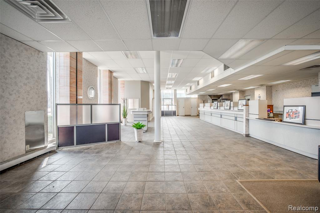 1712 E Michigan Avenue - Photo 5