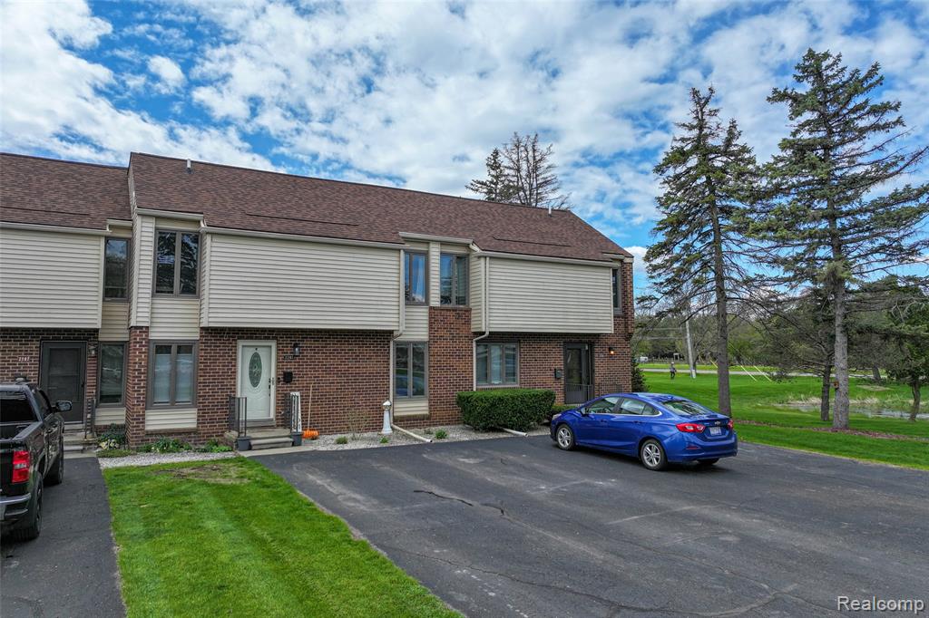 2201 Village West Drive S, Lapeer, MI 48446 — Photo 26