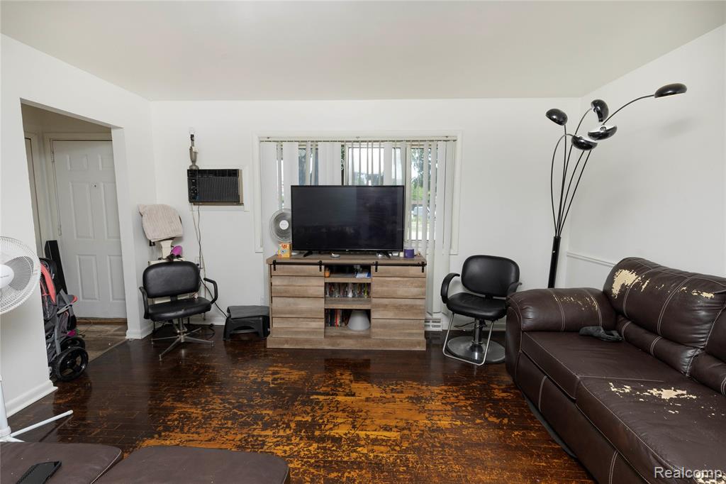 5258 Dixie Highway, Saginaw, MI 48601 — Photo 5