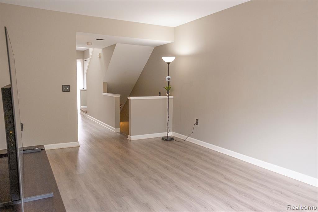 726 HAMILTON, Rochester Hills, MI 48307 — Photo 11