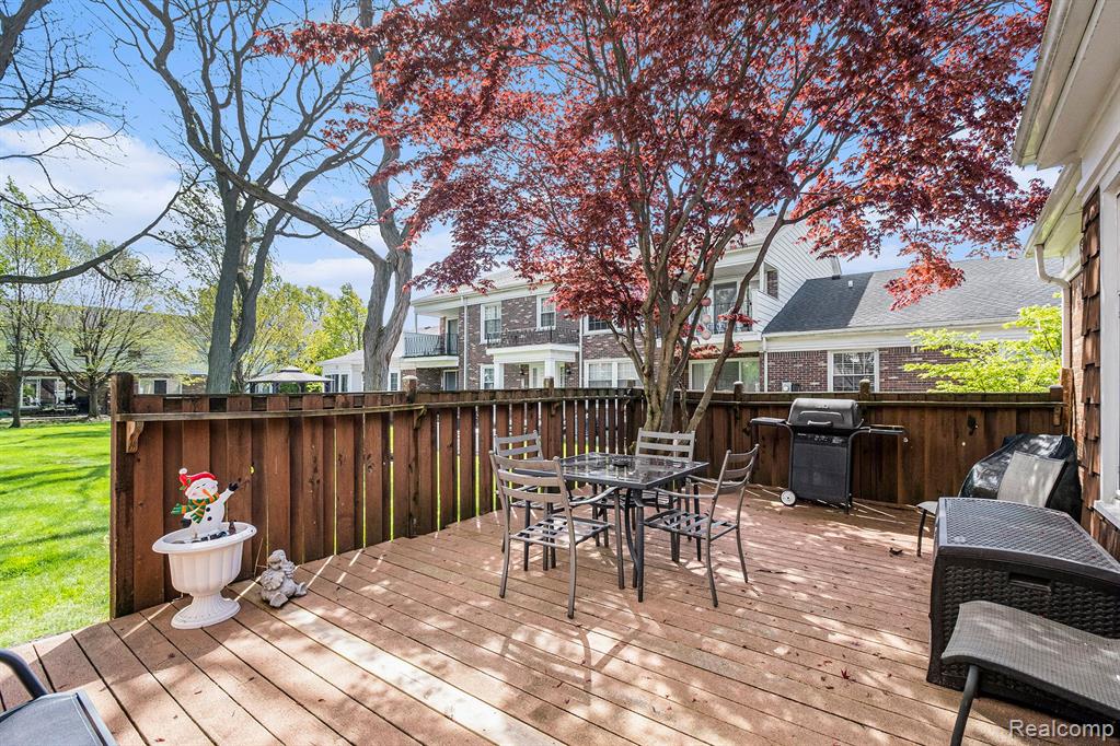 4621 Leisure Lane, Trenton, MI 48183 — Photo 32