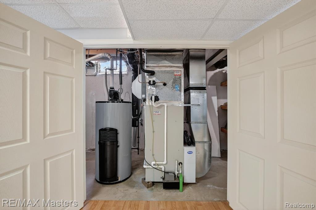 28817 Sugar Island Court, Rockwood, MI — Photo 32