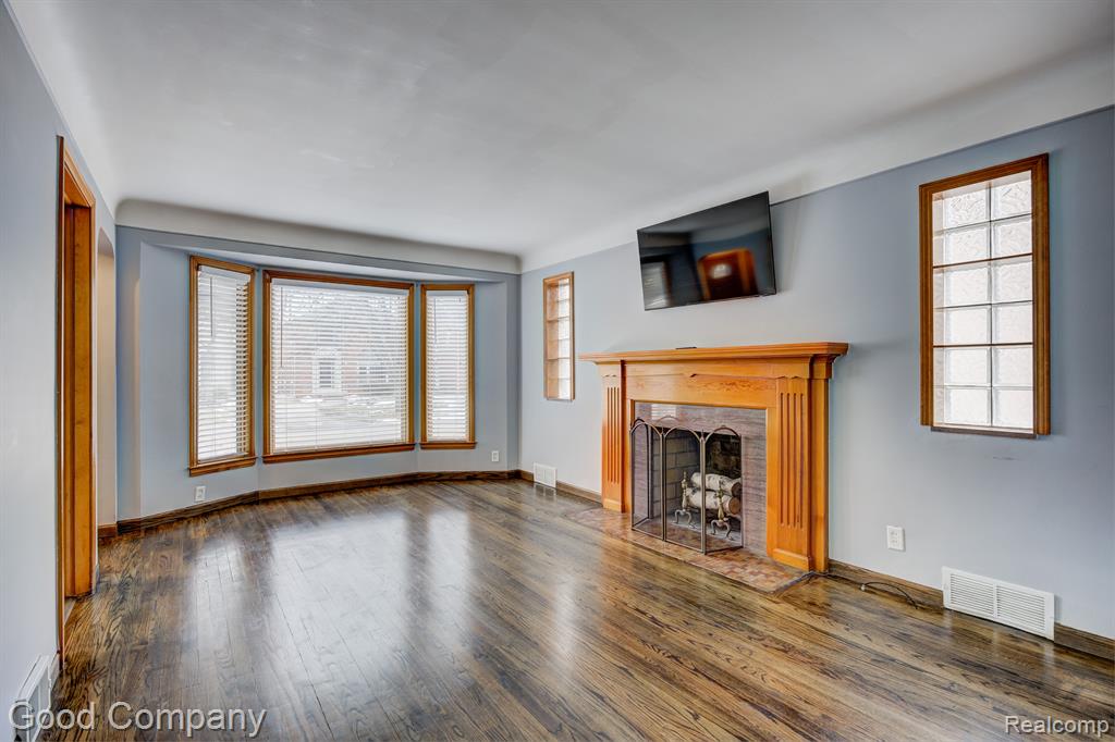 464 MORAN Road, Grosse Pointe Farms, MI 48236 — Photo 2