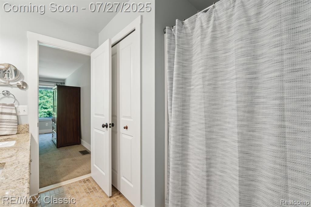 5133 Canyon Oaks Drive, Brighton, MI 48114 — Photo 31