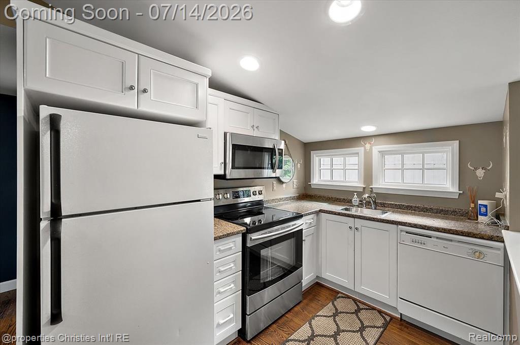 974 Ann Street, Birmingham, MI 48009 — Photo 68