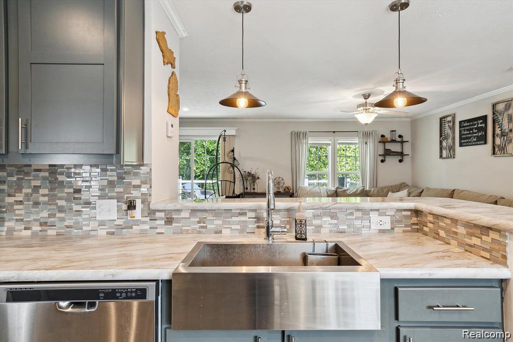 5201 Millstone, Milford, MI 48380 — Photo 10
