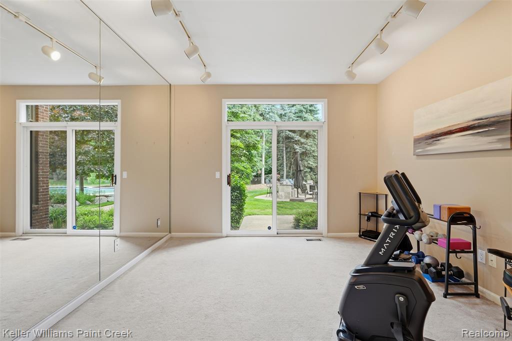 2784 Murfield Court, Rochester, MI 48306 — Photo 16