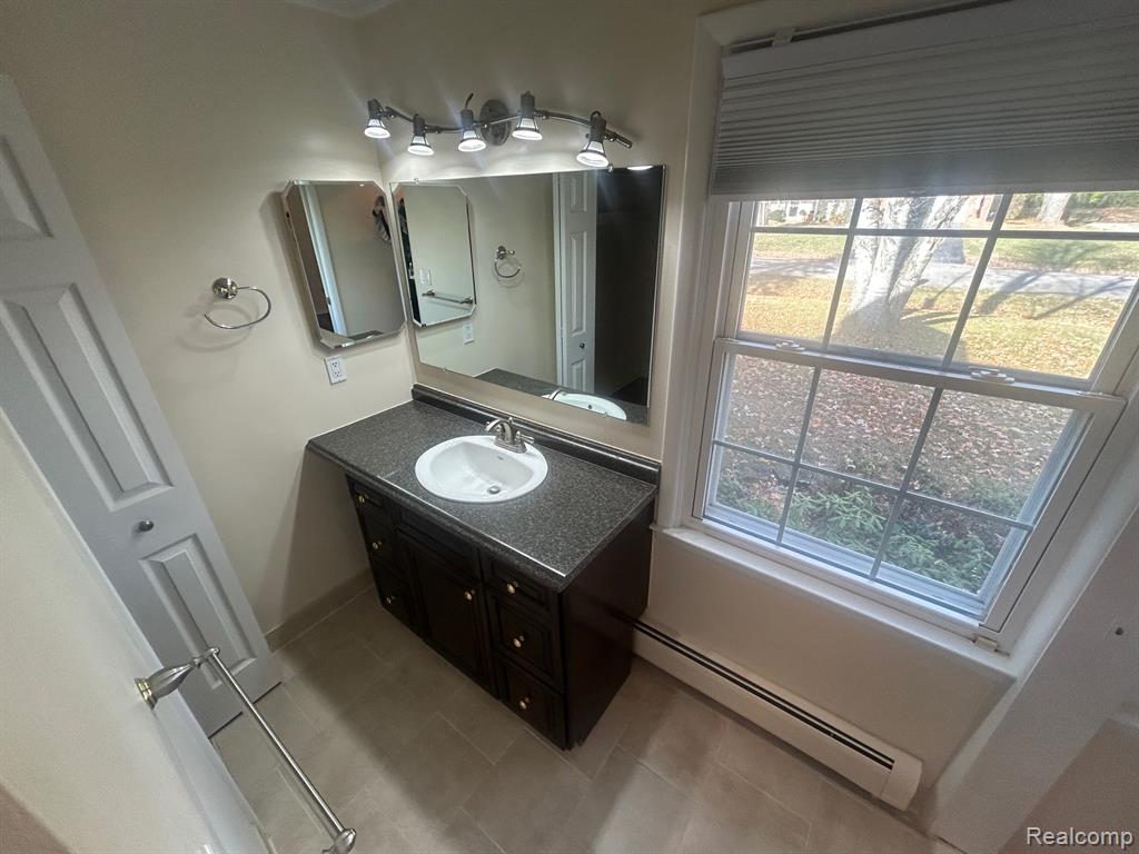 5659 KINGSMILL, Bloomfield Hills, MI — Photo 26