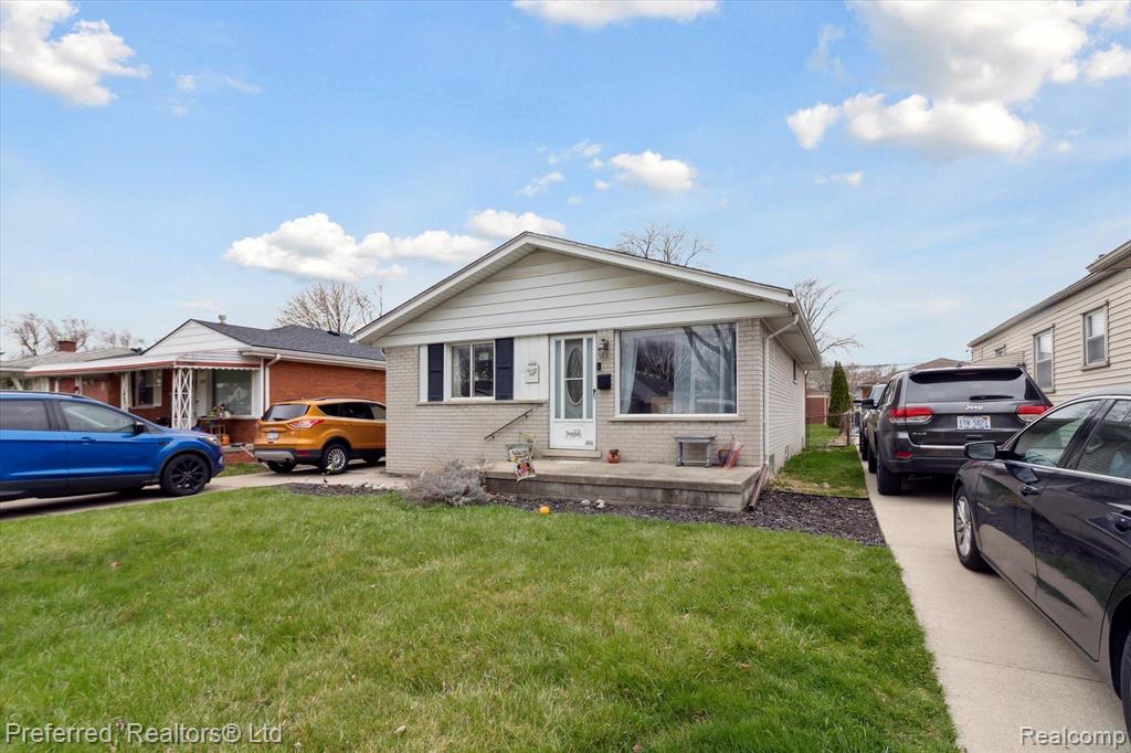 4154 CAMPBELL Street, Dearborn Heights, MI 48125 — Photo 4