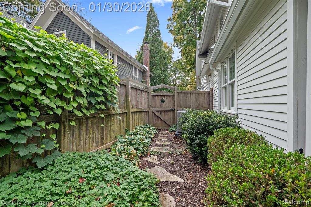 552 W Dunlap St, Northville, MI 48167 — Photo 42