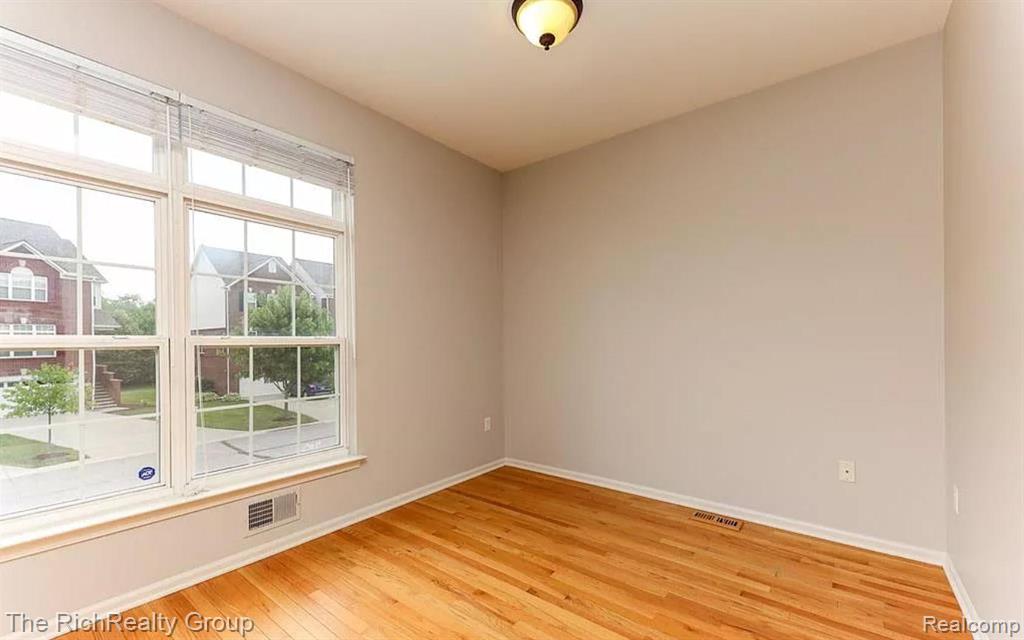 502 CHERRY ORCHARD Road, Canton, MI 48188 — Photo 7