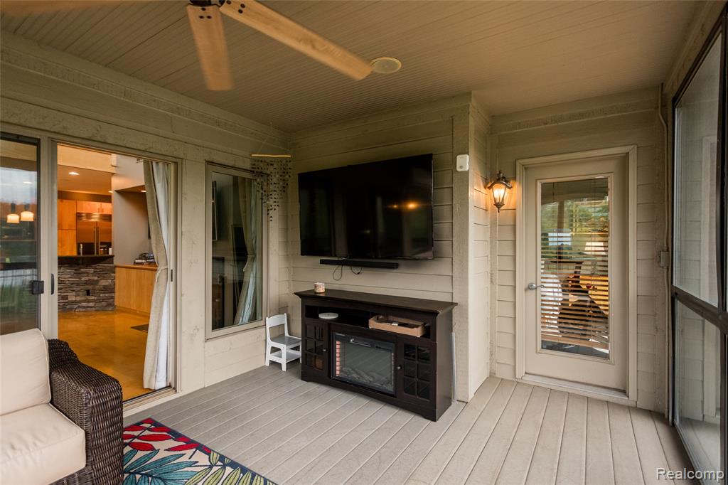 9050 Lake Dominion Drive, Brighton, MI 48114 — Photo 18