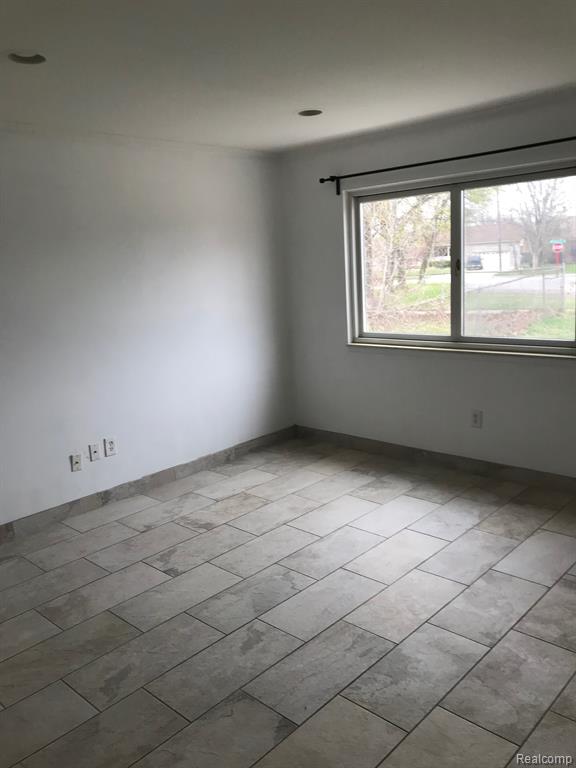 26679 SPICER Street, Madison Heights, MI 48071 — Photo 3