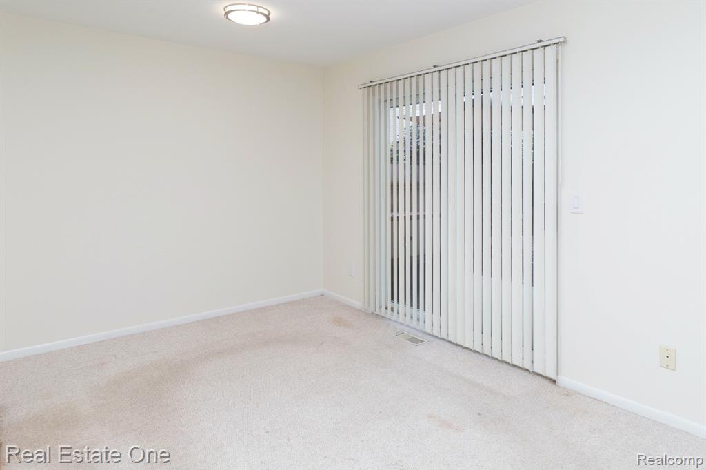 861 Kirts Boulevard, Troy, MI 48084 — Photo 7